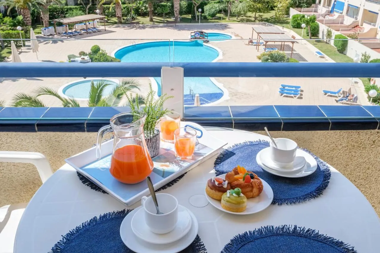 Apartamentos Estival Park 라피네다 아파트