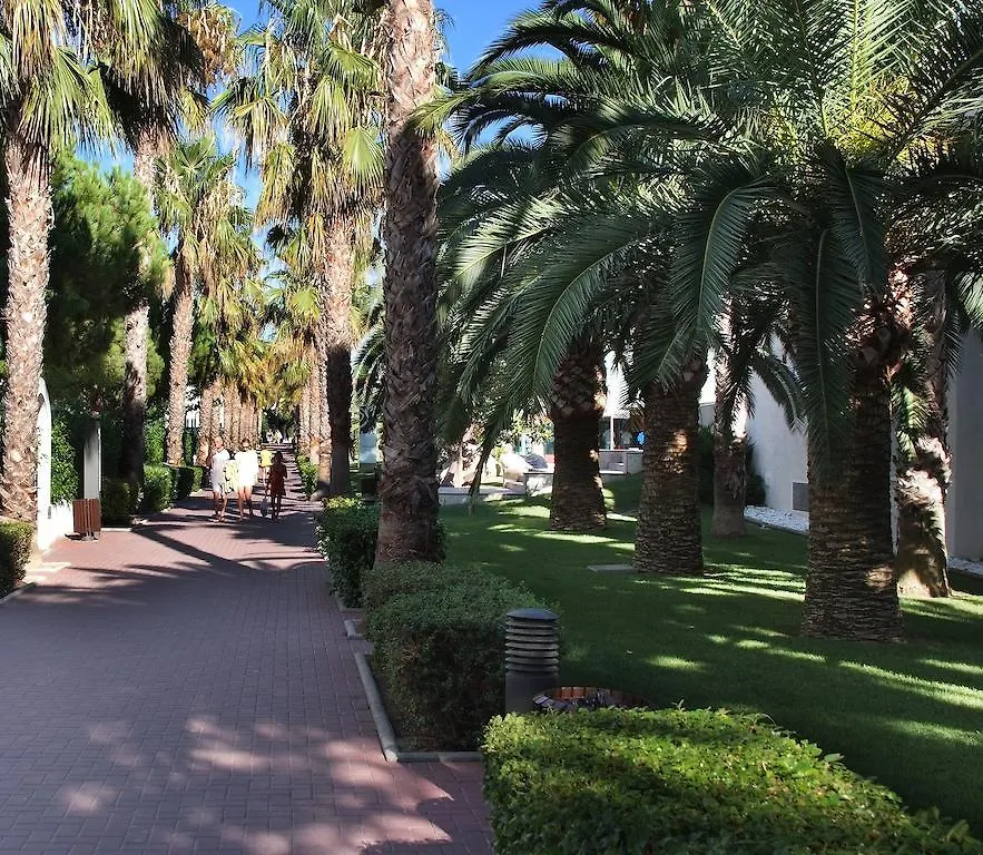 Apartamentos Estival Park La Pineda Spain