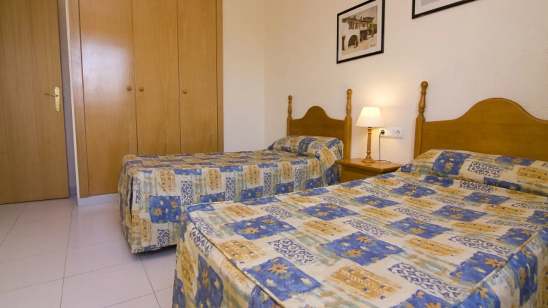 Apartamentos Estival Park 라피네다 아파트